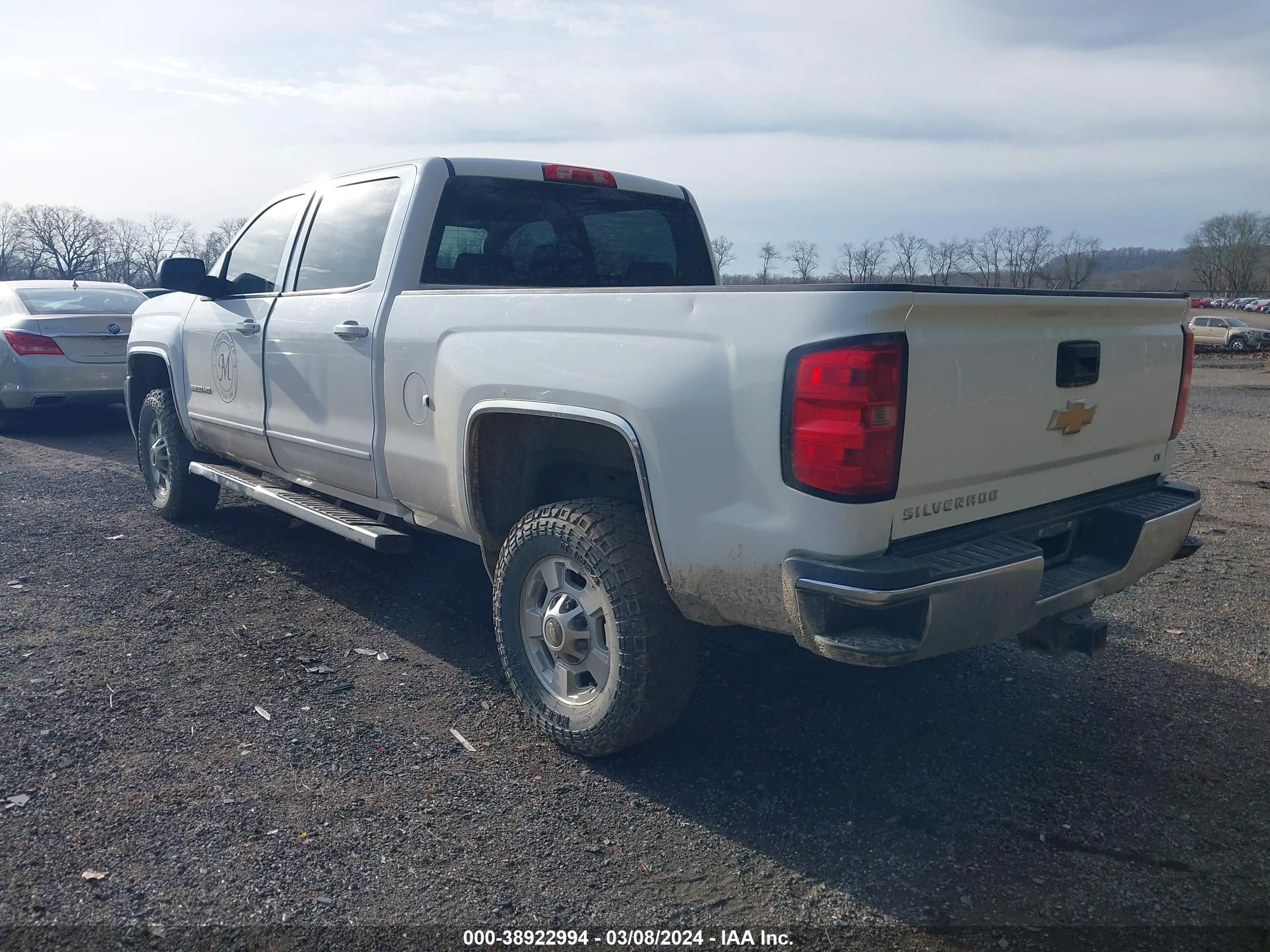 Photo 2 VIN: 1GC1KVEG2FF501740 - CHEVROLET SILVERADO 