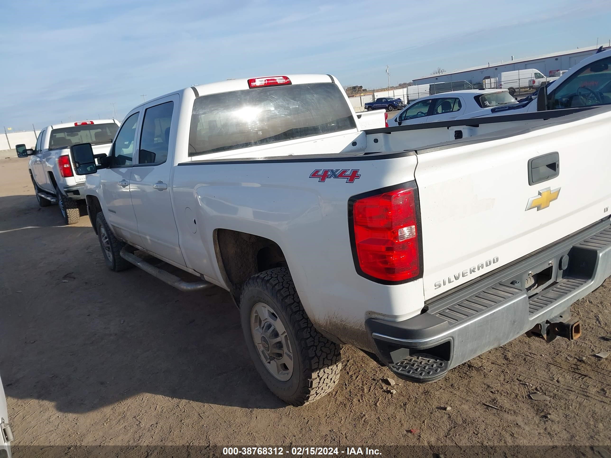 Photo 2 VIN: 1GC1KVEG4HF110060 - CHEVROLET SILVERADO 