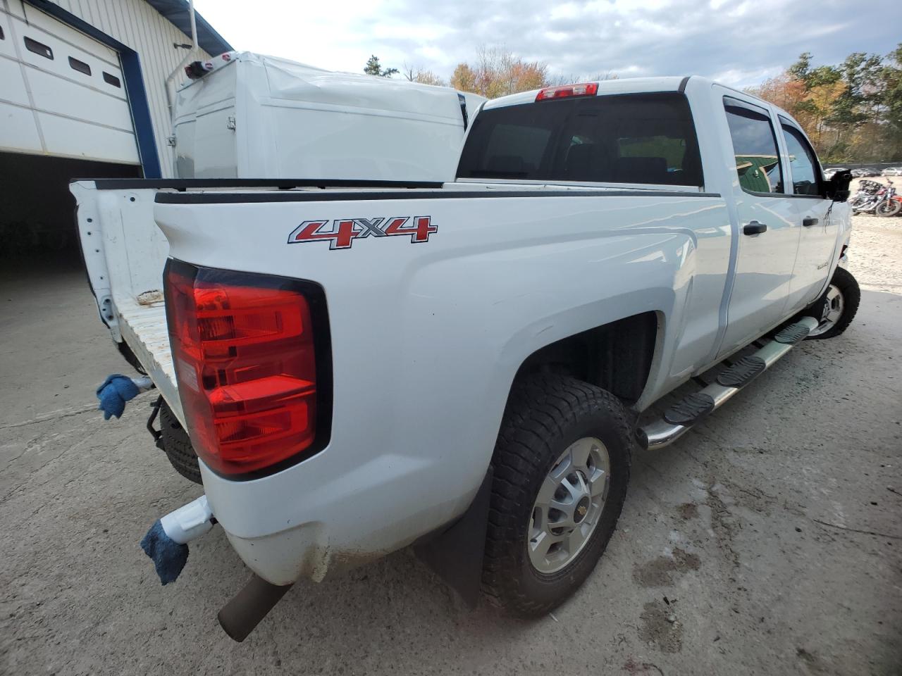 Photo 2 VIN: 1GC1KVEG5FF186786 - CHEVROLET SILVERADO 