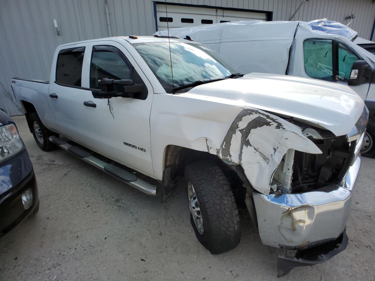 Photo 3 VIN: 1GC1KVEG5FF186786 - CHEVROLET SILVERADO 