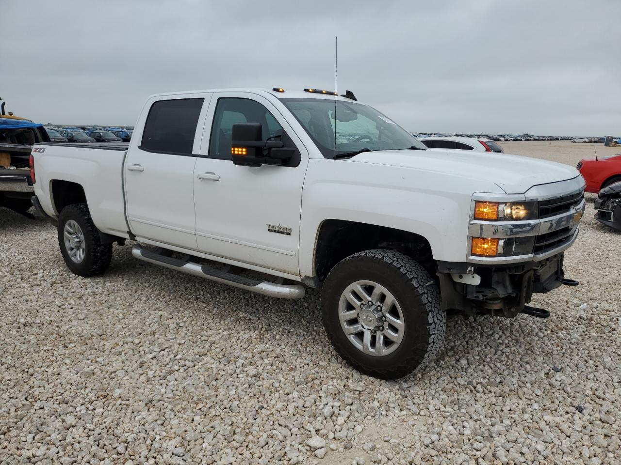 Photo 3 VIN: 1GC1KVEG6JF279440 - CHEVROLET SILVERADO 