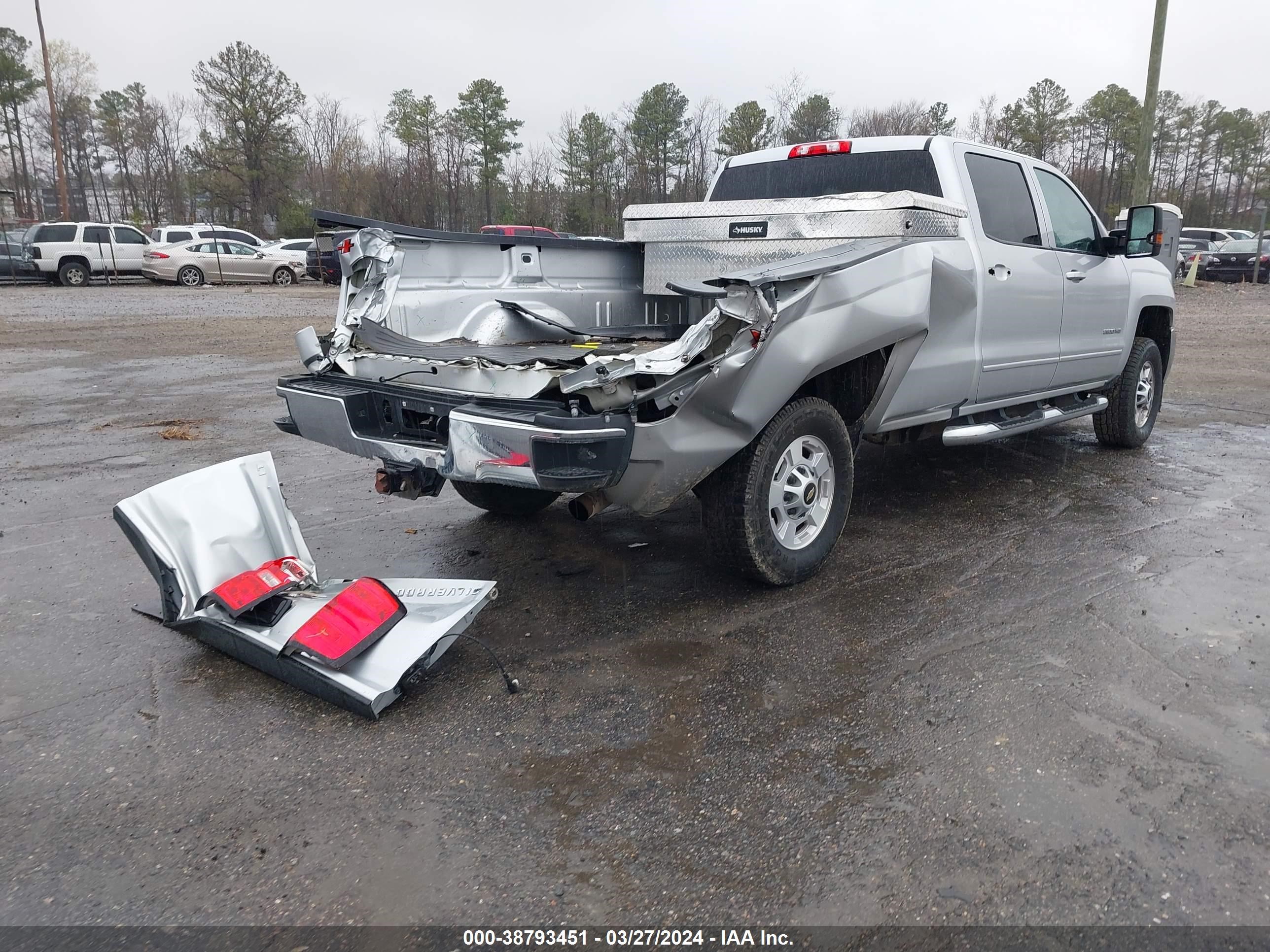 Photo 3 VIN: 1GC1KVEG8JF238145 - CHEVROLET SILVERADO 