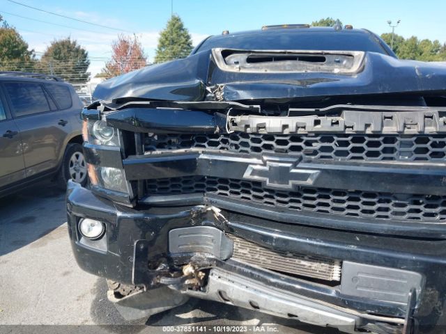 Photo 5 VIN: 1GC1KVEY6JF143575 - CHEVROLET SILVERADO 2500HD 