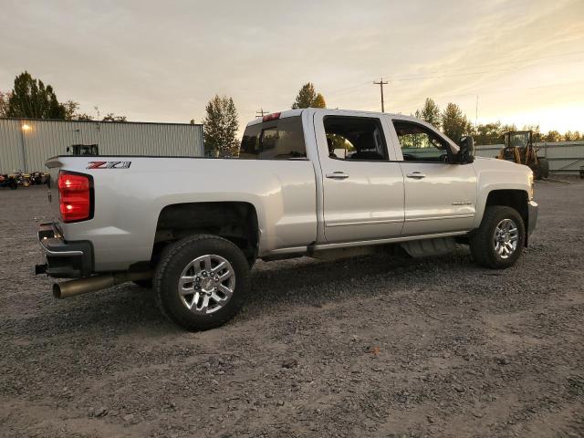 Photo 2 VIN: 1GC1KVEY6JF169786 - CHEVROLET SILVERADO 