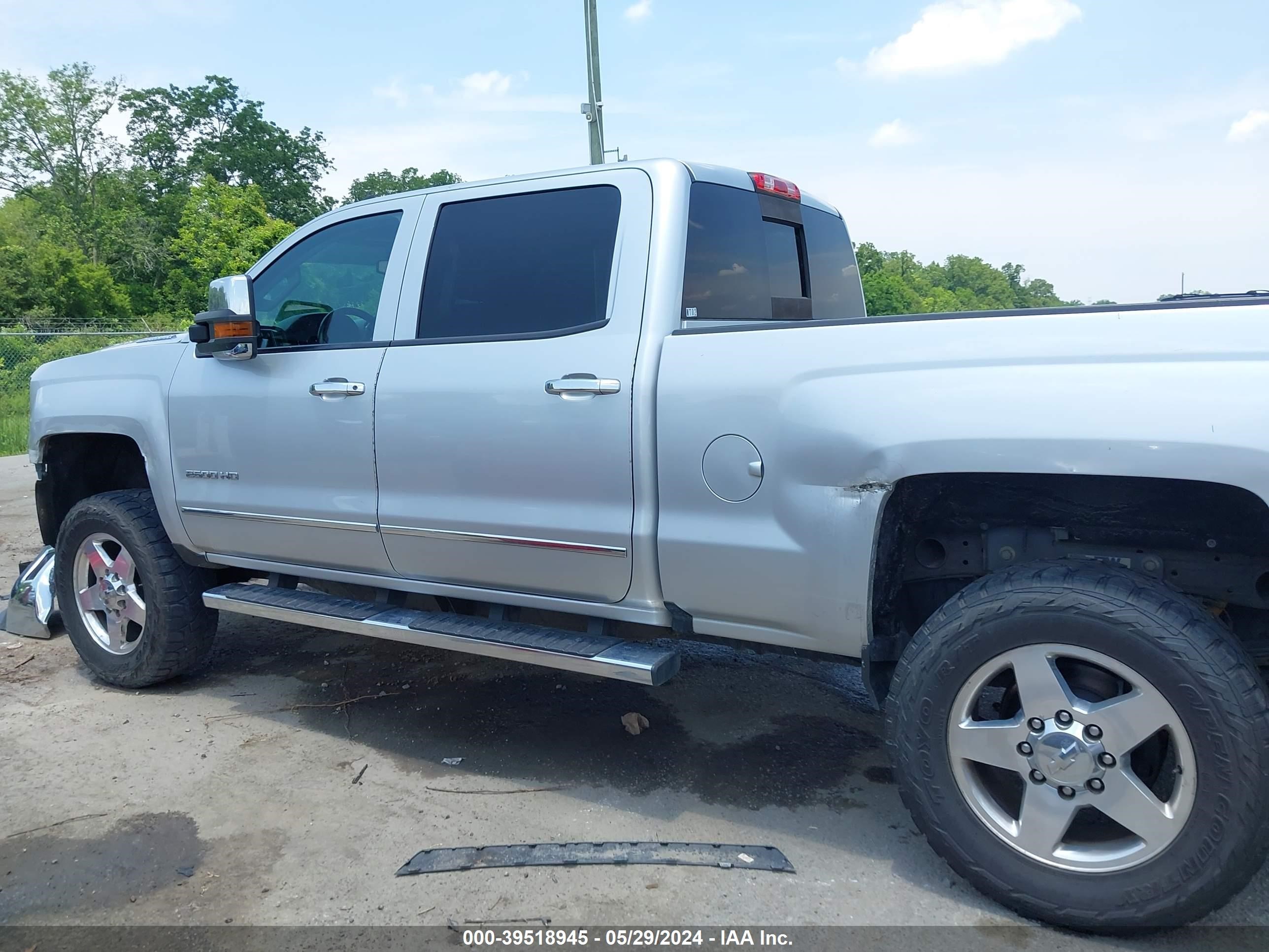 Photo 14 VIN: 1GC1KVEY7JF178934 - CHEVROLET SILVERADO 