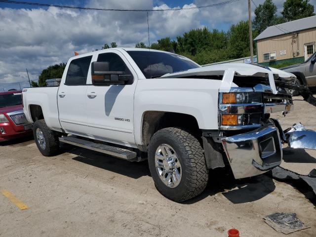 Photo 3 VIN: 1GC1KVEY8JF240776 - CHEVROLET SILVERADO 