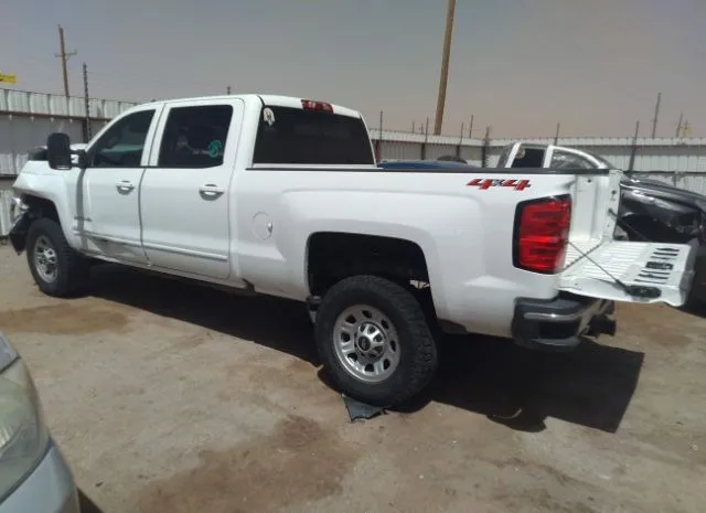 Photo 2 VIN: 1GC1KVEY9JF272846 - CHEVROLET SILVERADO 2500HD 