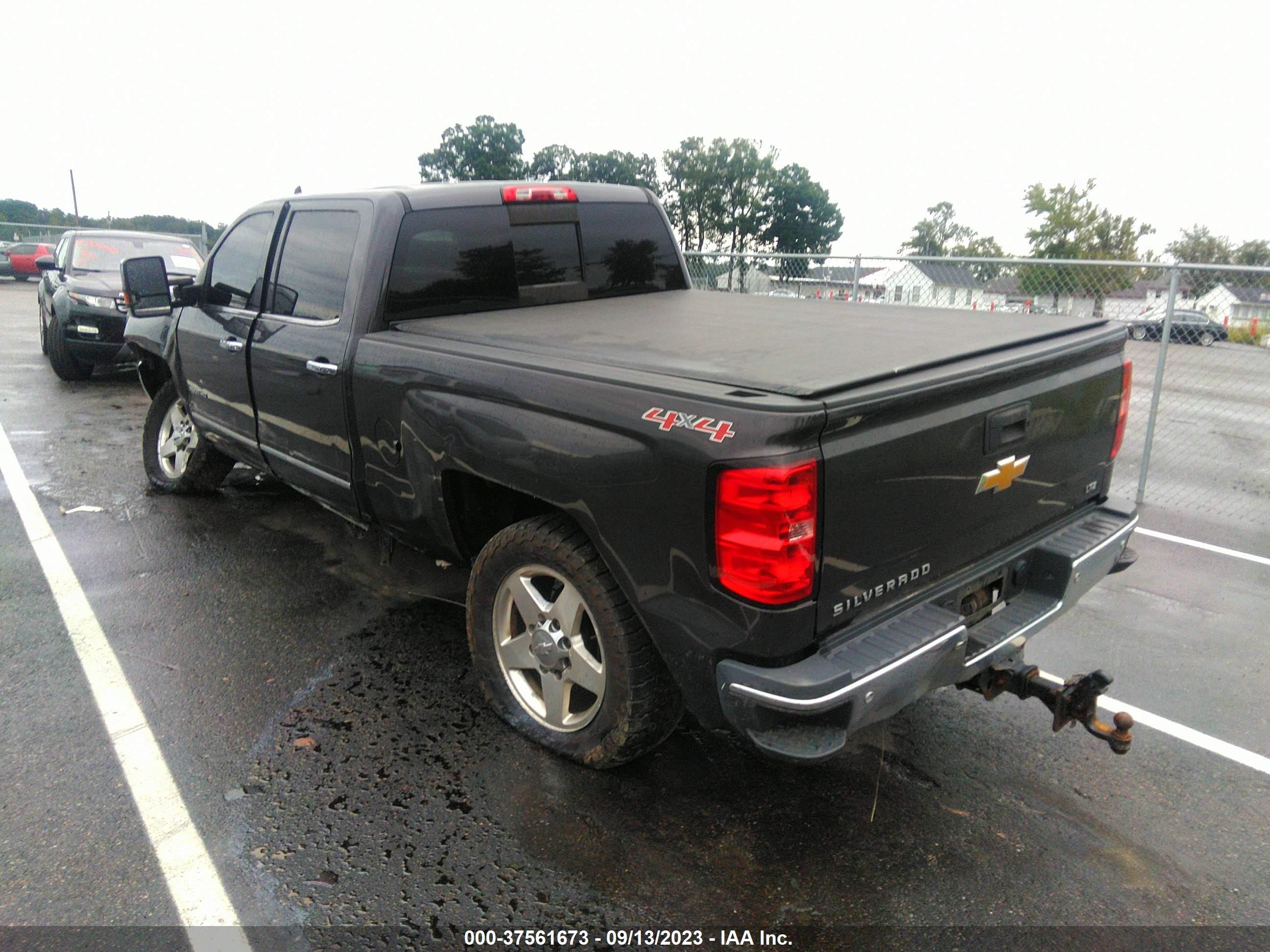 Photo 2 VIN: 1GC1KWE80FF644006 - CHEVROLET SILVERADO 