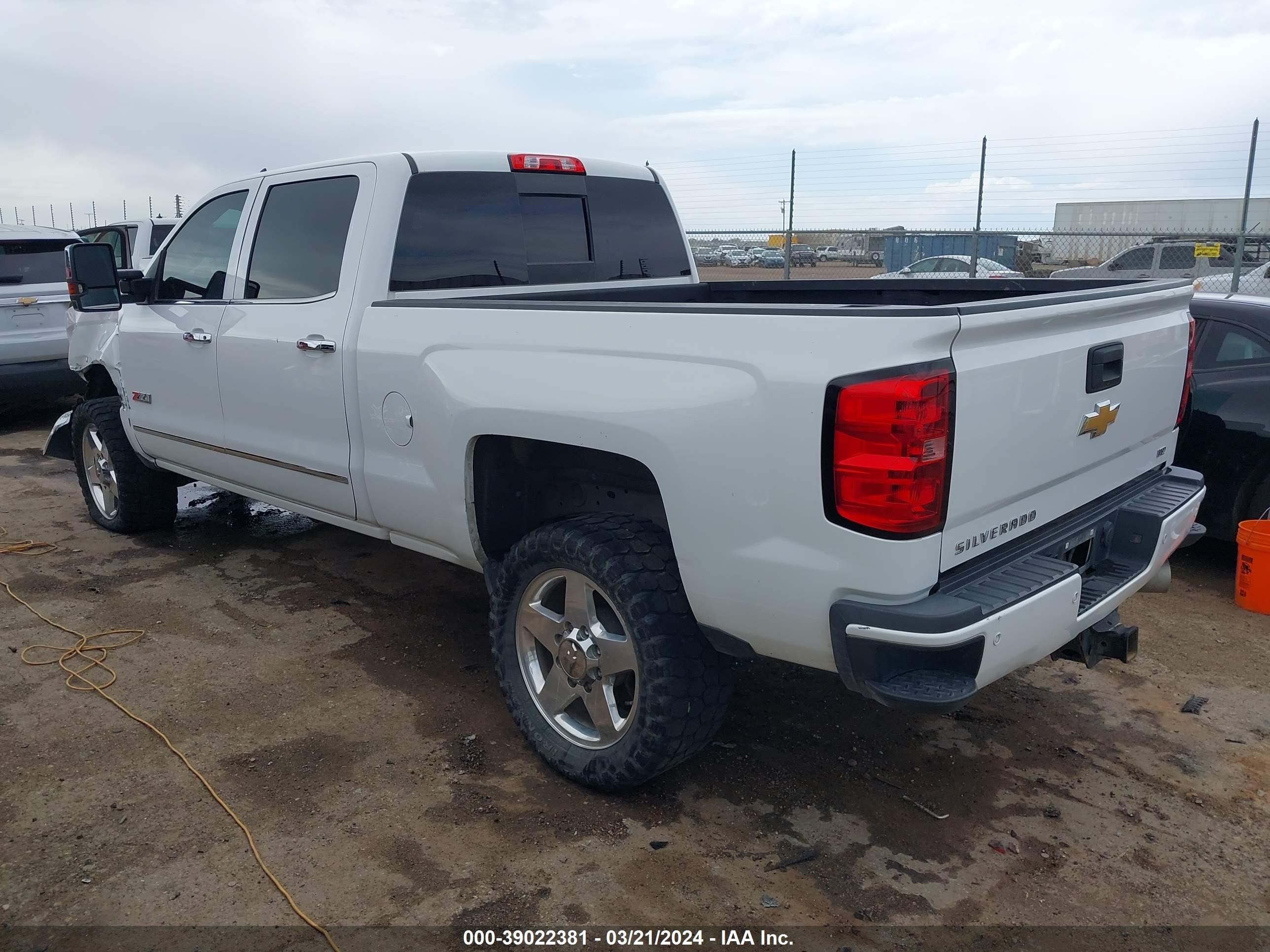 Photo 2 VIN: 1GC1KWE83FF656814 - CHEVROLET SILVERADO 