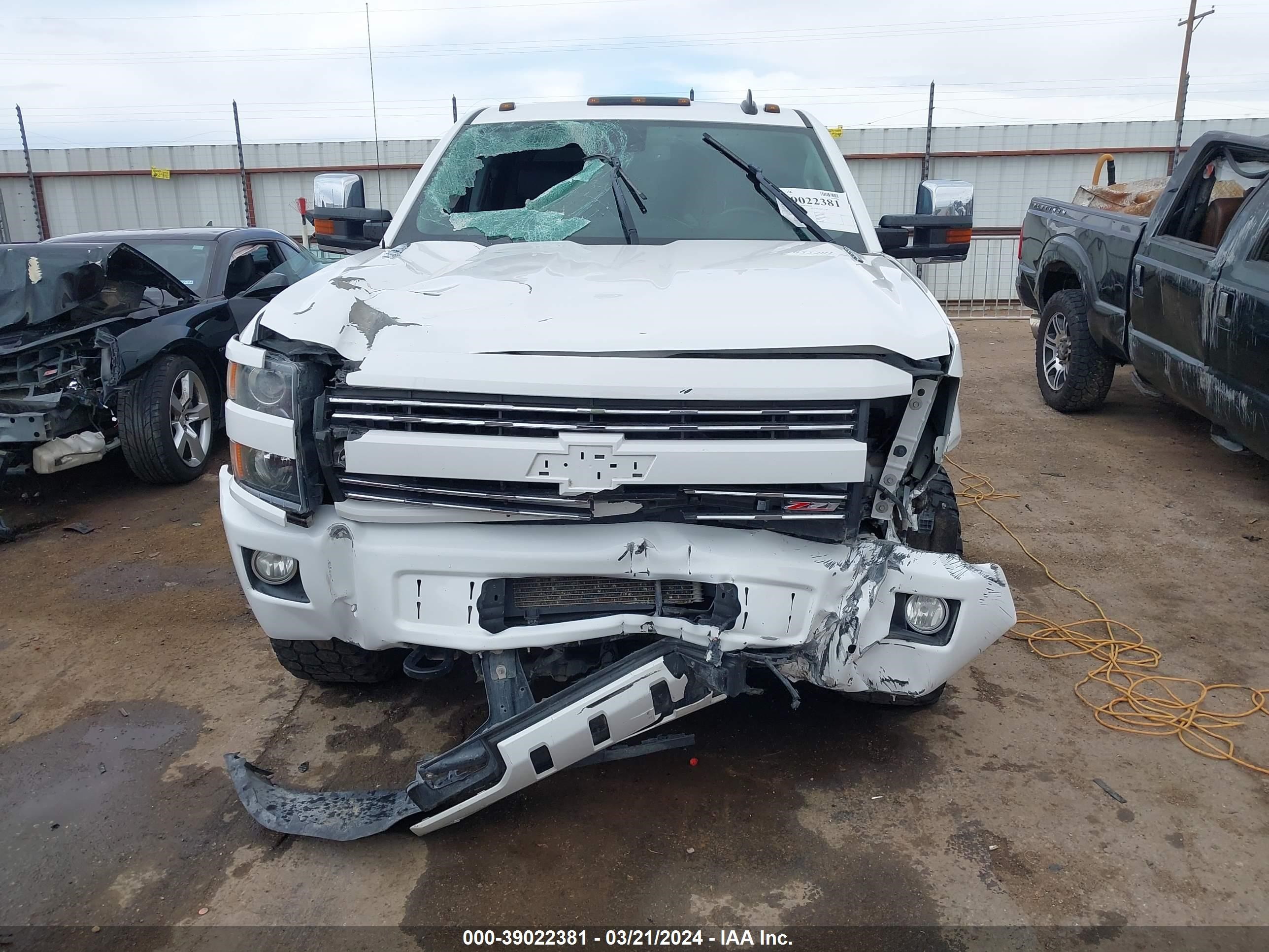 Photo 5 VIN: 1GC1KWE83FF656814 - CHEVROLET SILVERADO 