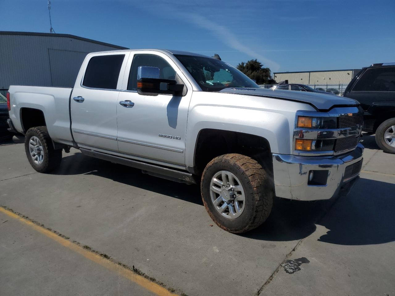 Photo 3 VIN: 1GC1KWE83GF110497 - CHEVROLET SILVERADO 