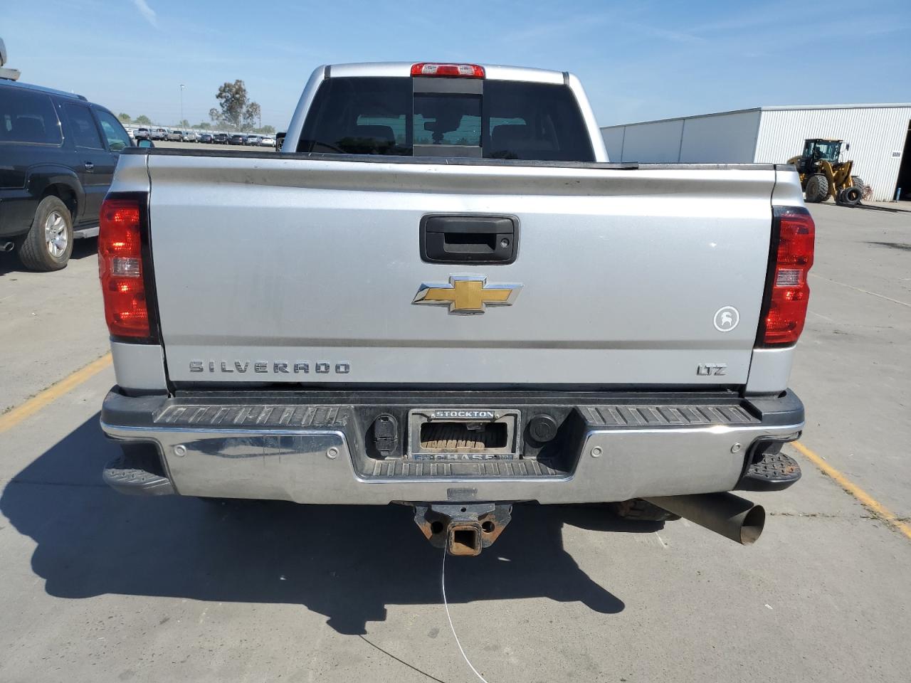 Photo 5 VIN: 1GC1KWE83GF110497 - CHEVROLET SILVERADO 