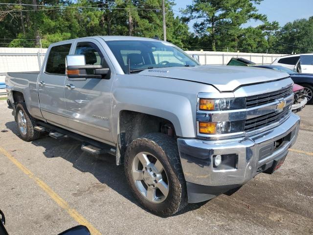 Photo 3 VIN: 1GC1KWE83GF224449 - CHEVROLET SILVERADO 