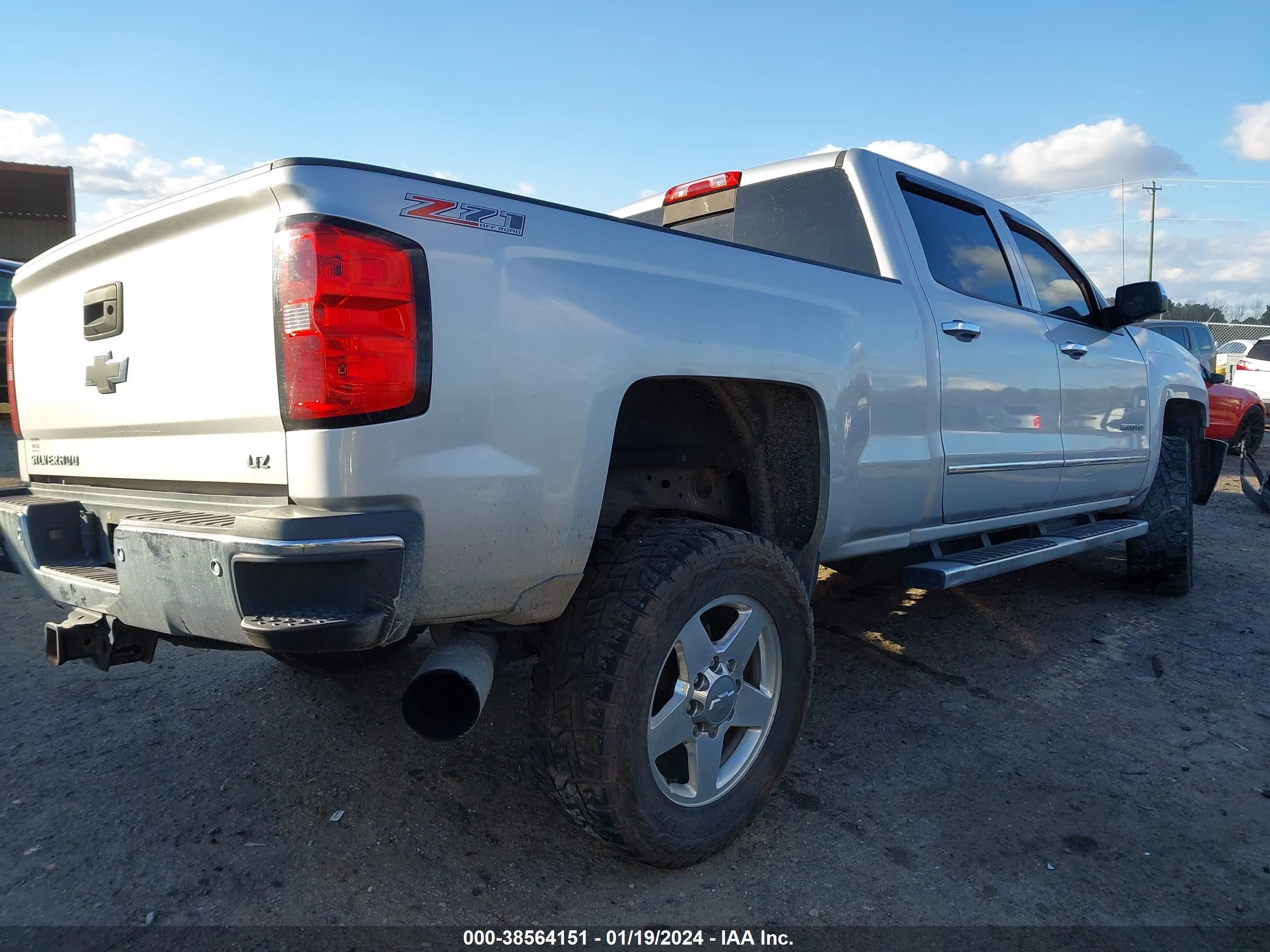 Photo 3 VIN: 1GC1KWE85FF159005 - CHEVROLET SILVERADO 