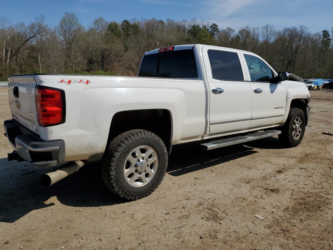 Photo 2 VIN: 1GC1KWE88FF115306 - CHEVROLET SILVERADO 