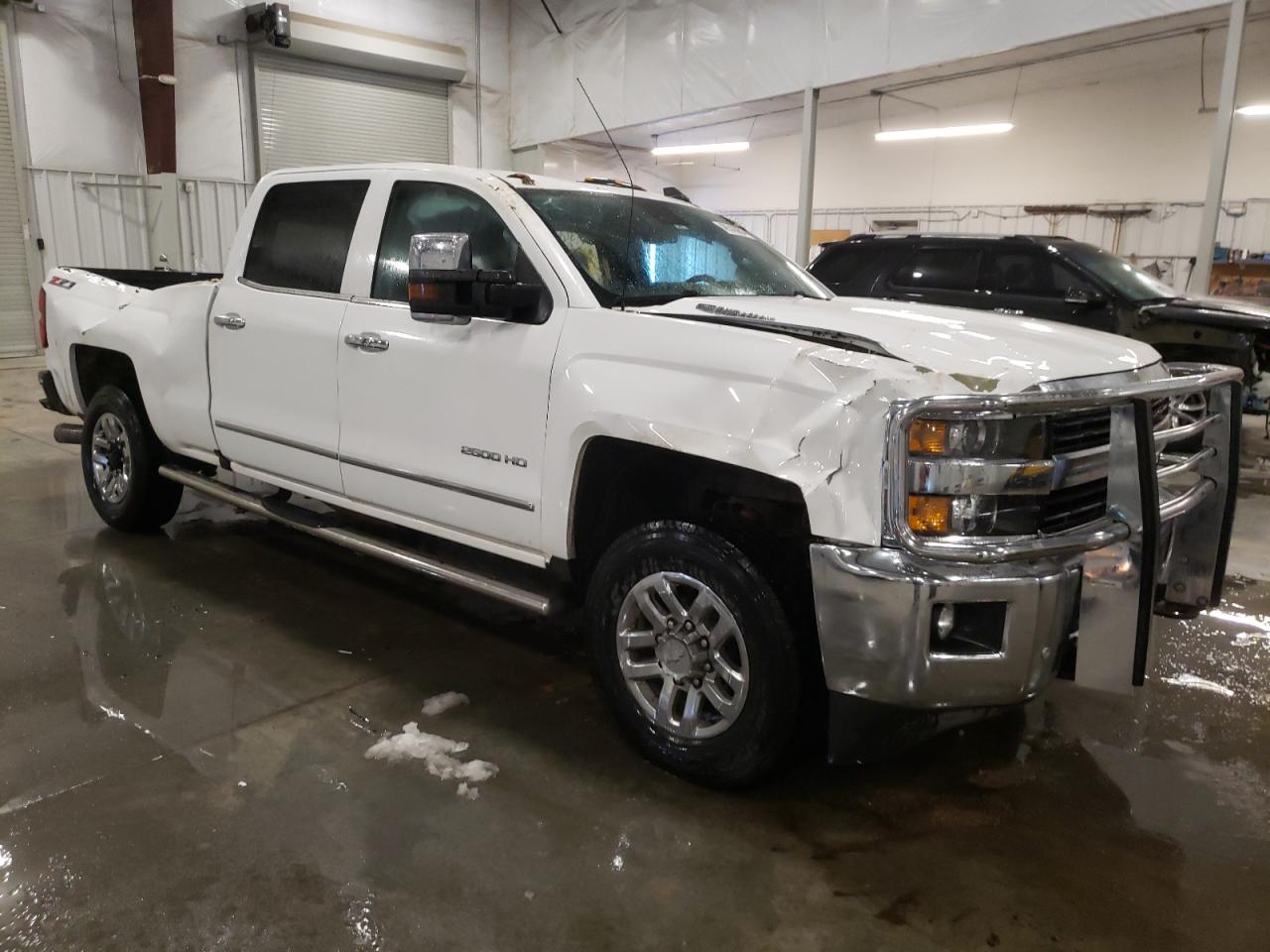 Photo 3 VIN: 1GC1KWE88GF102900 - CHEVROLET SILVERADO 