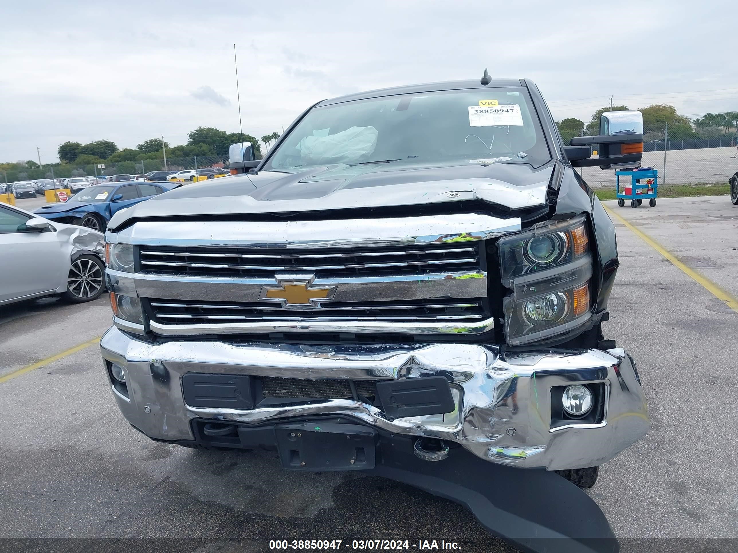 Photo 5 VIN: 1GC1KWE89GF212595 - CHEVROLET SILVERADO 