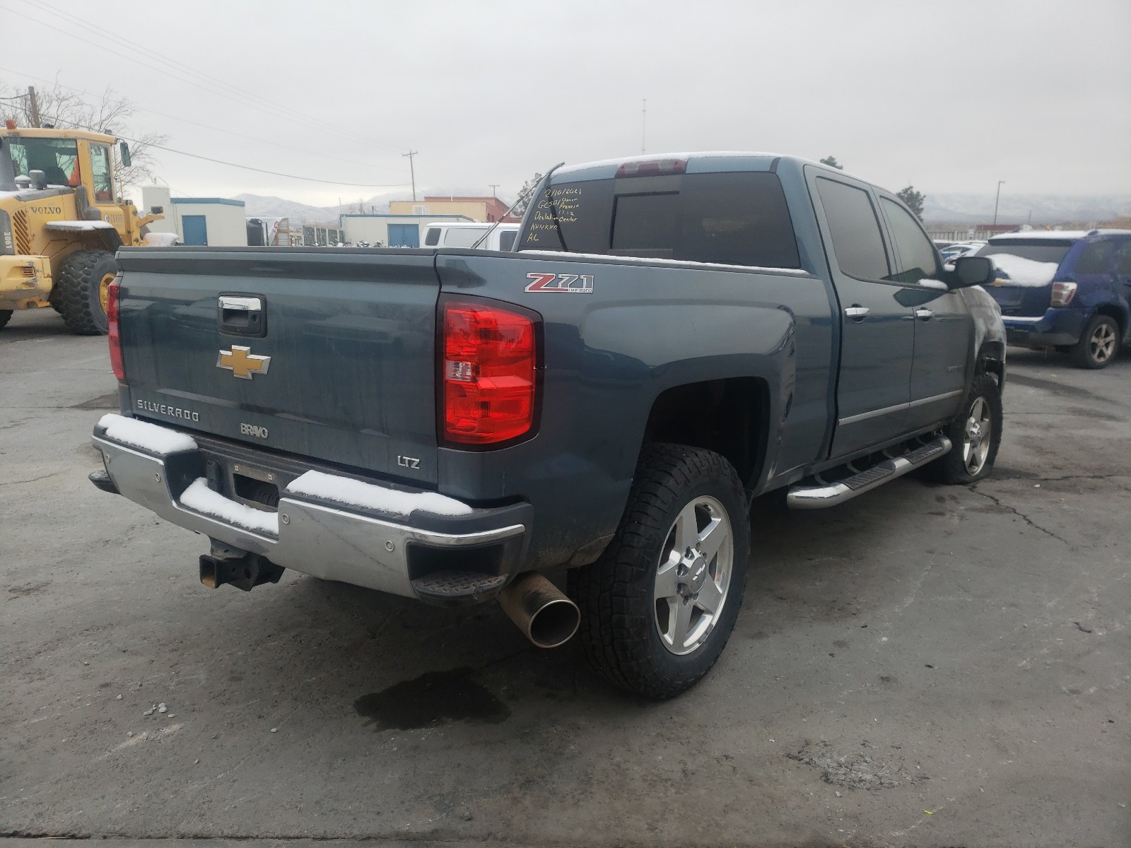 Photo 3 VIN: 1GC1KWE8XFF160263 - CHEVROLET SILVERADO 