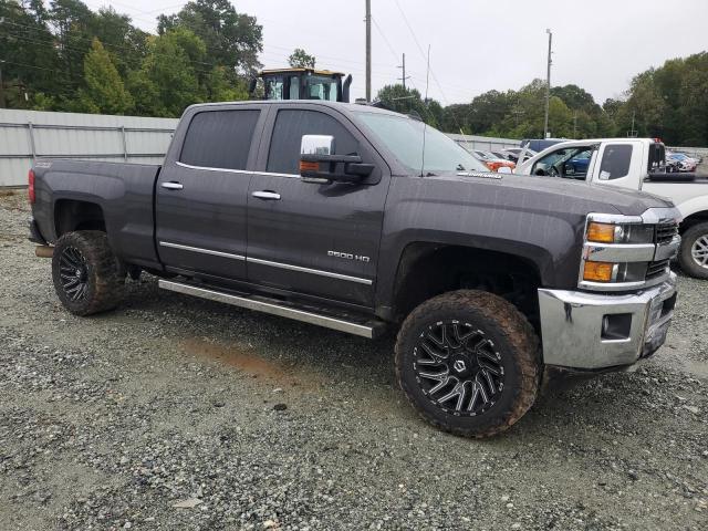 Photo 3 VIN: 1GC1KWE8XGF100145 - CHEVROLET SILVERADO 