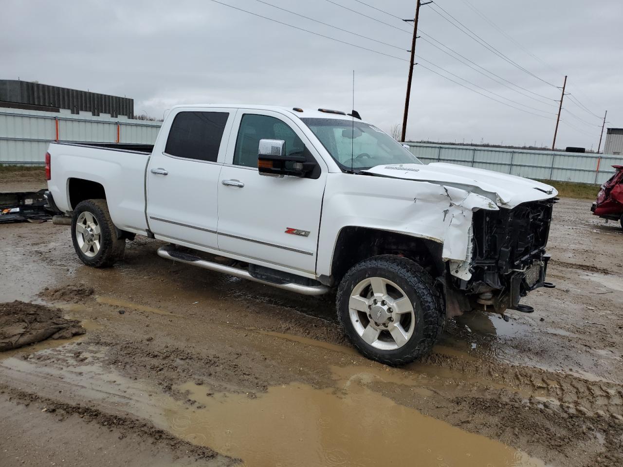 Photo 3 VIN: 1GC1KWE8XGF241961 - CHEVROLET SILVERADO 