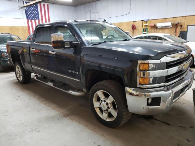 Photo 3 VIN: 1GC1KWEG2JF145563 - CHEVROLET SILVERADO 