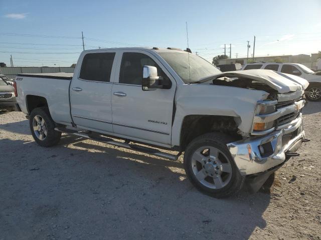 Photo 3 VIN: 1GC1KWEG9GF298613 - CHEVROLET SILVERADO 