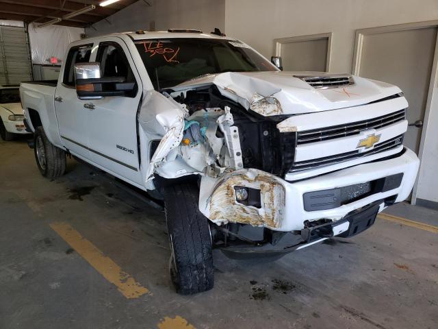 Photo 8 VIN: 1GC1KWEY0JF238090 - CHEVROLET SILVERADO 