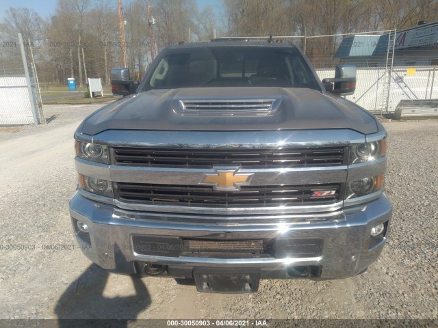 Photo 5 VIN: 1GC1KWEY1HF164625 - CHEVROLET SILVERADO 2500HD 