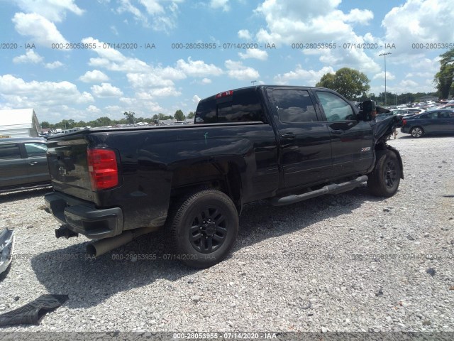 Photo 3 VIN: 1GC1KWEY1JF205177 - CHEVROLET SILVERADO 2500HD 