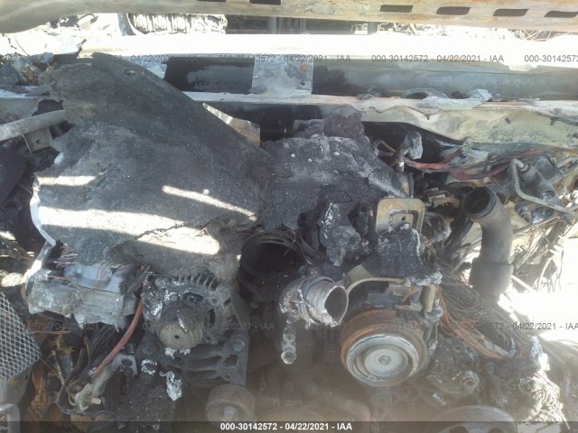 Photo 9 VIN: 1GC1KWEY2HF127888 - CHEVROLET SILVERADO 2500HD 