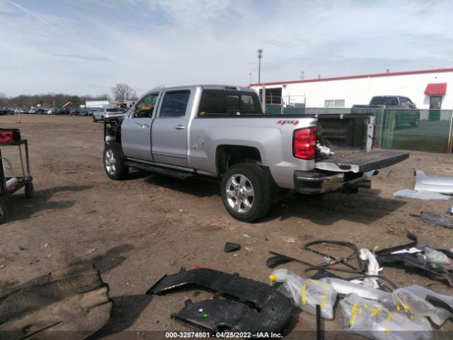 Photo 2 VIN: 1GC1KWEY2JF135558 - CHEVROLET SILVERADO 2500HD 