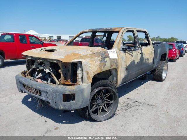 Photo 1 VIN: 1GC1KWEY2JF290529 - CHEVROLET SILVERADO 