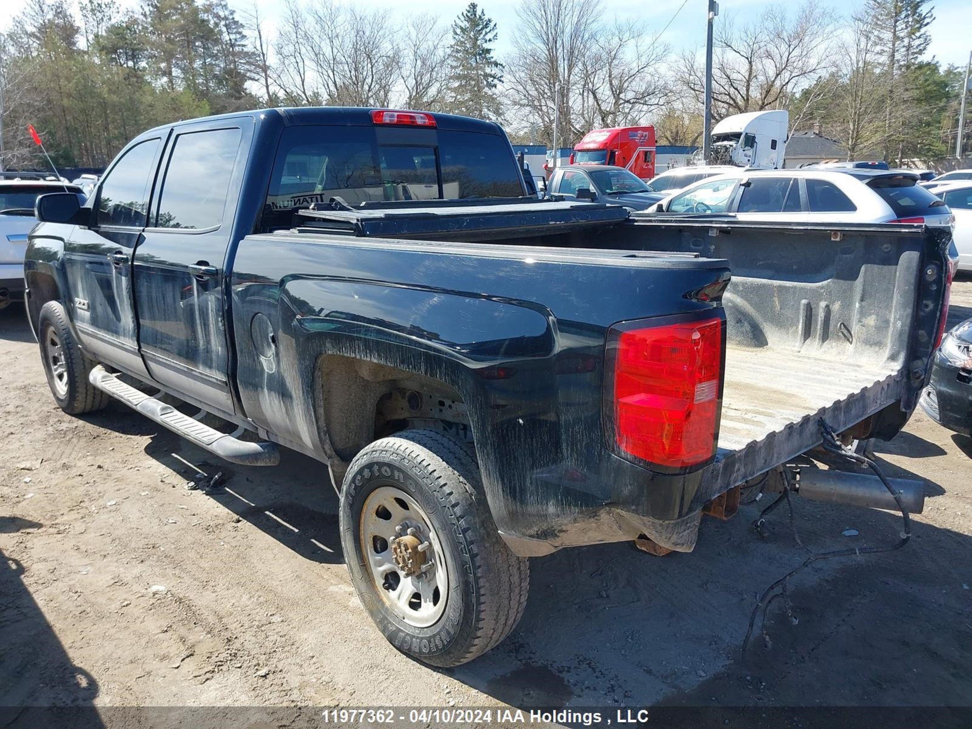 Photo 2 VIN: 1GC1KWEY4JF197009 - CHEVROLET SILVERADO 