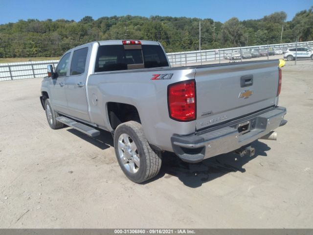 Photo 2 VIN: 1GC1KWEY5JF139801 - CHEVROLET SILVERADO 2500HD 