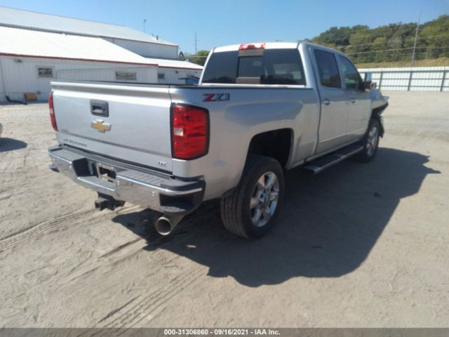 Photo 3 VIN: 1GC1KWEY5JF139801 - CHEVROLET SILVERADO 2500HD 