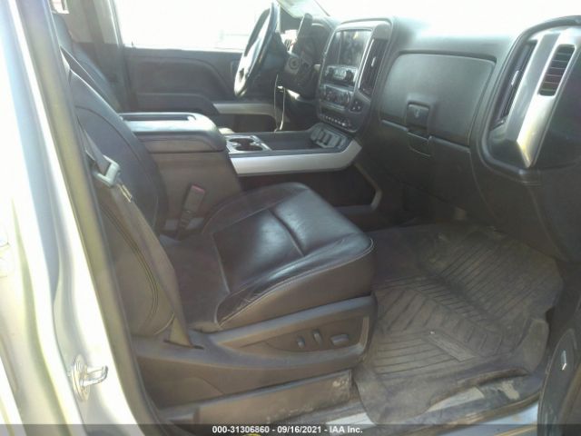 Photo 4 VIN: 1GC1KWEY5JF139801 - CHEVROLET SILVERADO 2500HD 