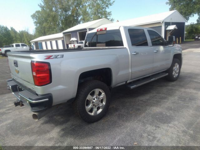 Photo 3 VIN: 1GC1KWEY5JF139801 - CHEVROLET SILVERADO 2500HD 