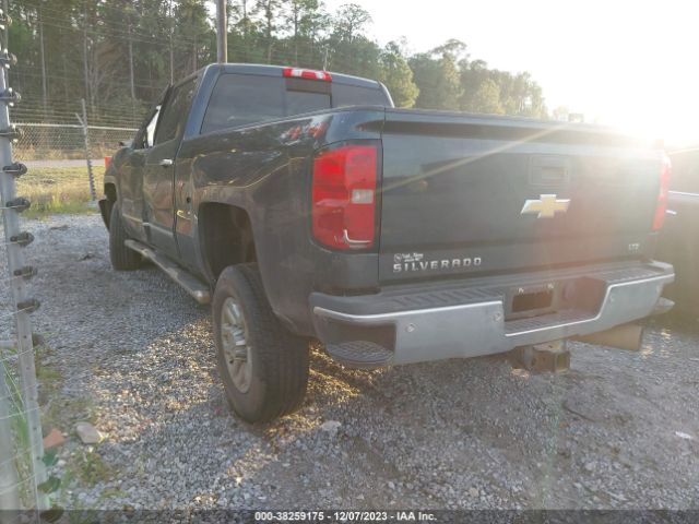 Photo 2 VIN: 1GC1KWEY5JF187086 - CHEVROLET SILVERADO 2500HD 