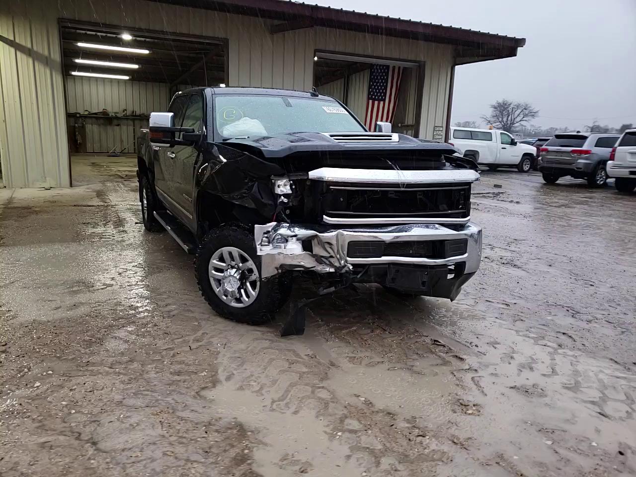 Photo 10 VIN: 1GC1KWEY5JF269643 - CHEVROLET SILVERADO 