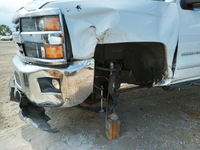 Photo 8 VIN: 1GC1KWEY6JF114387 - CHEVROLET SILVERADO 