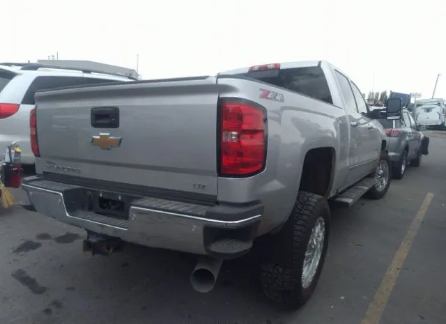 Photo 3 VIN: 1GC1KWEY6JF188019 - CHEVROLET SILVERADO 2500HD 