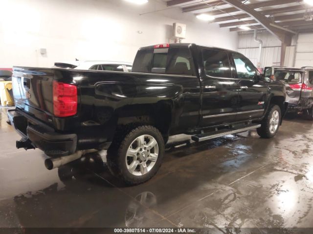 Photo 3 VIN: 1GC1KWEY6JF256447 - CHEVROLET SILVERADO 