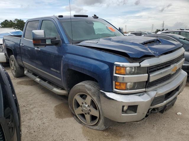 Photo 3 VIN: 1GC1KWEY8HF164606 - CHEVROLET SILVERADO 