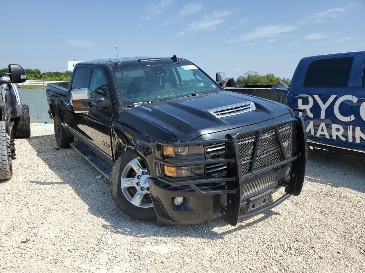 Photo 3 VIN: 1GC1KWEY8HF174035 - CHEVROLET SILVERADO 