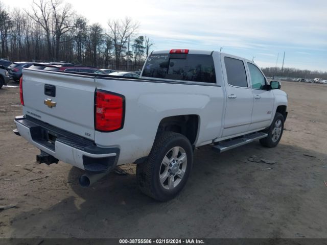 Photo 3 VIN: 1GC1KWEY9JF214029 - CHEVROLET SILVERADO 2500HD 