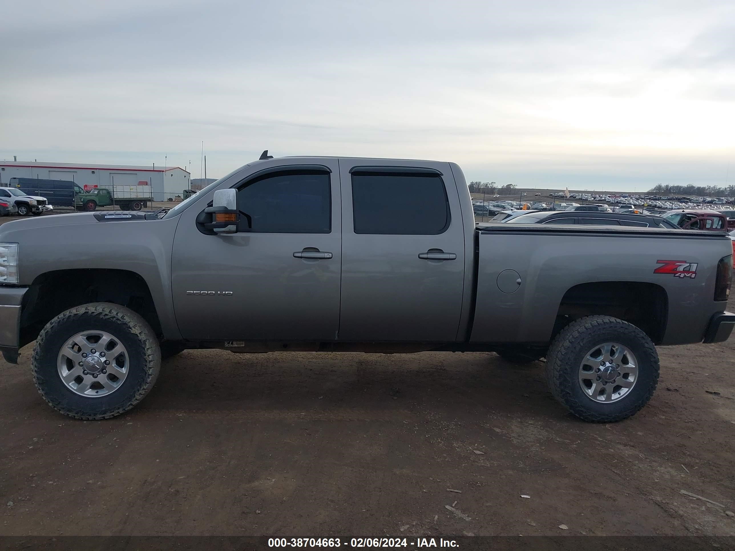 Photo 13 VIN: 1GC1KXC81DF187440 - CHEVROLET SILVERADO 