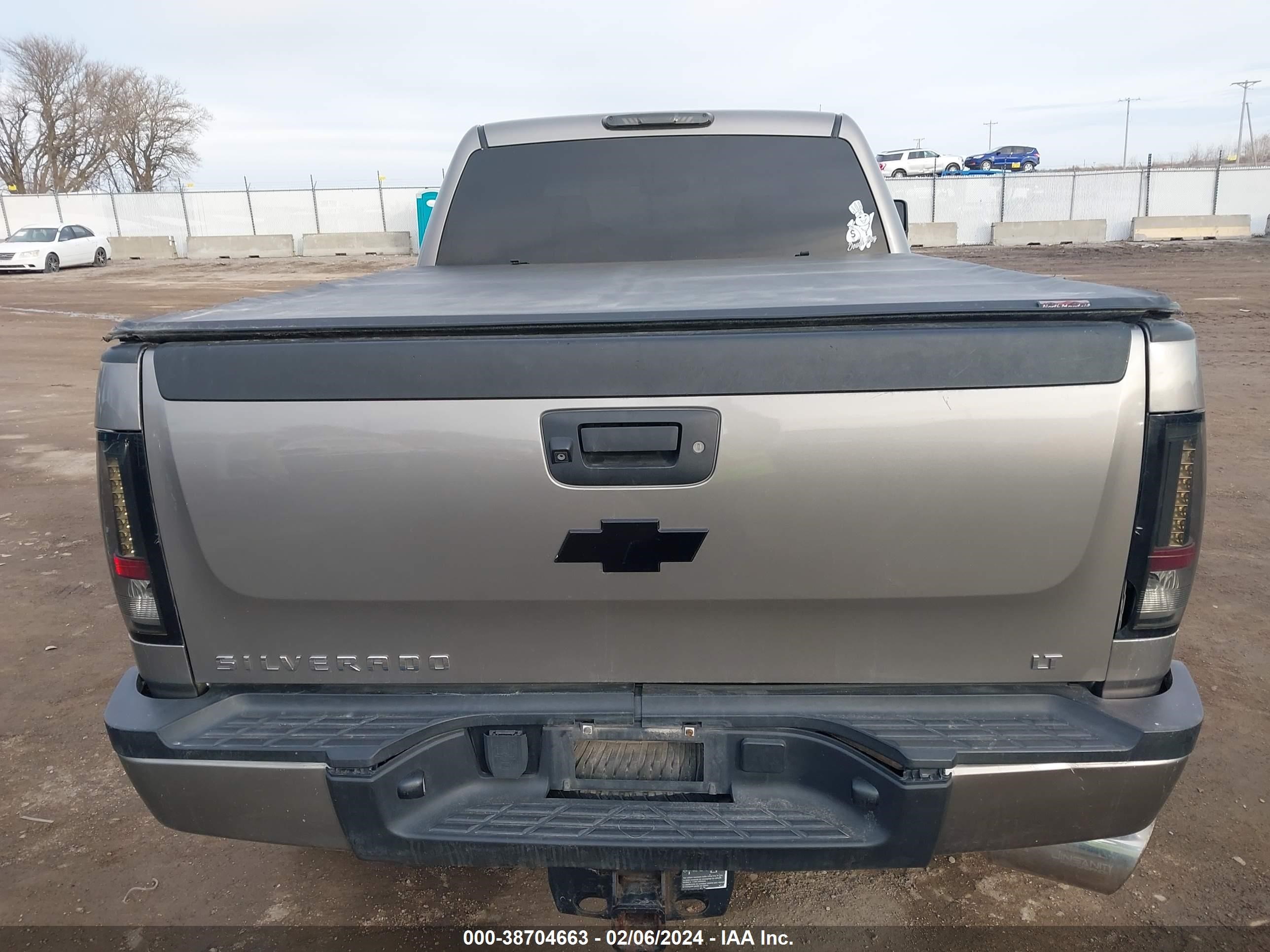 Photo 15 VIN: 1GC1KXC81DF187440 - CHEVROLET SILVERADO 