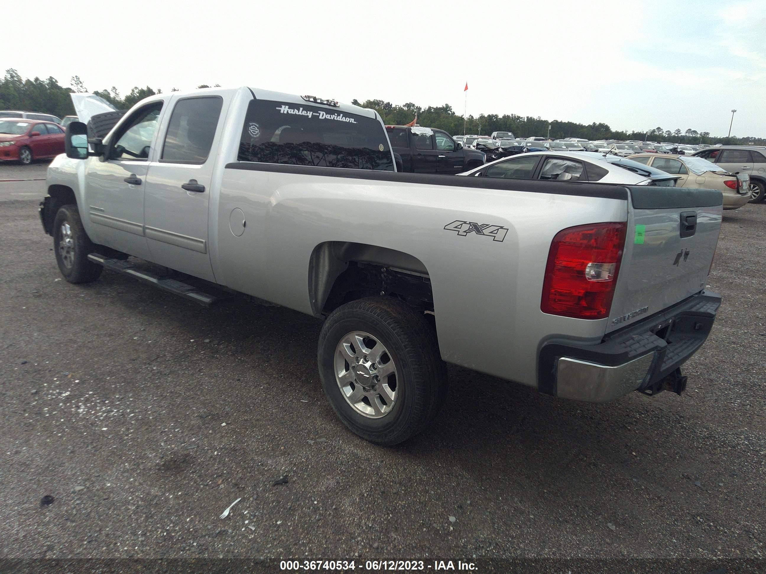 Photo 2 VIN: 1GC1KXC84EF191158 - CHEVROLET SILVERADO 