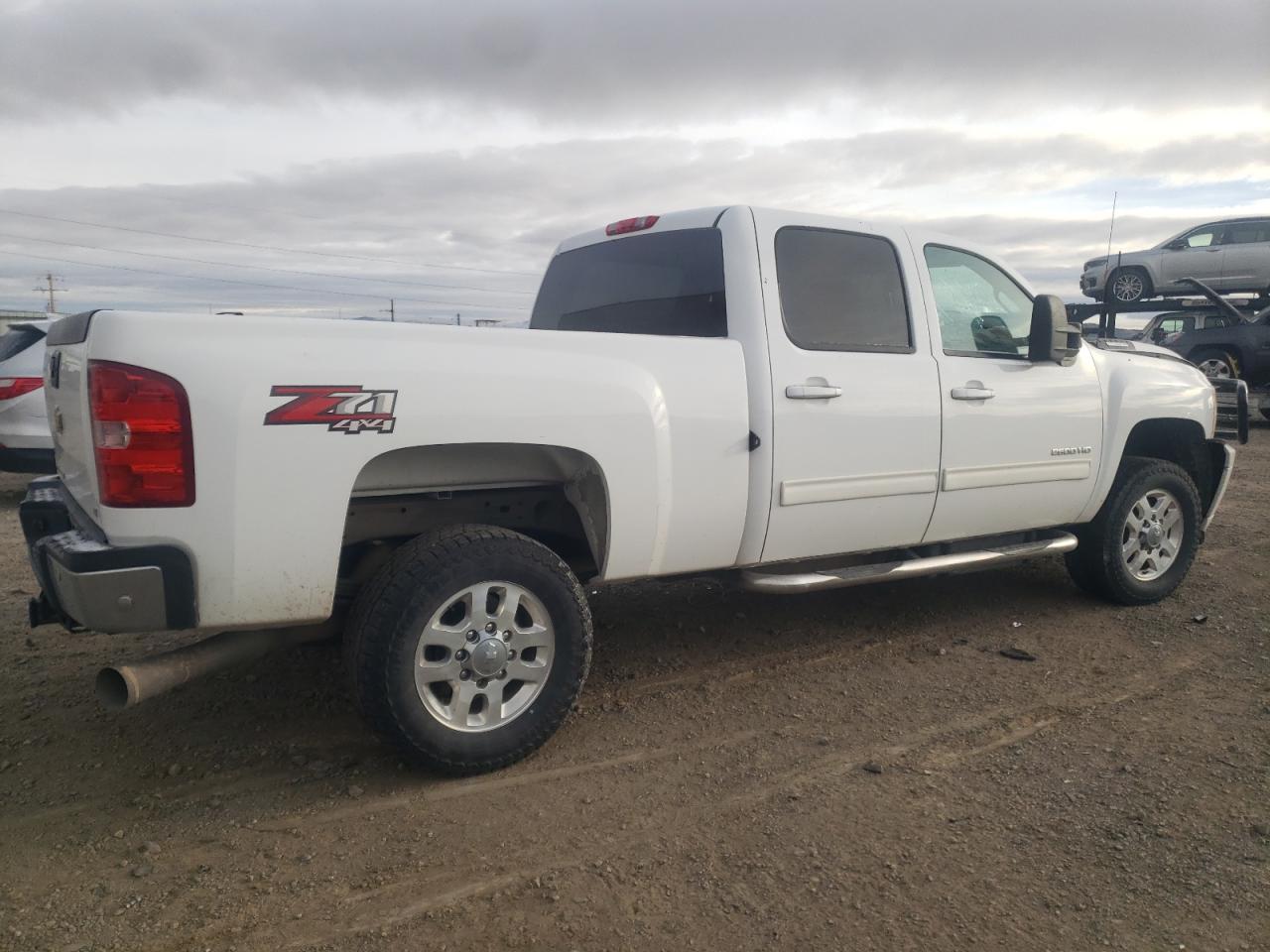 Photo 2 VIN: 1GC1KXC85EF159268 - CHEVROLET SILVERADO 