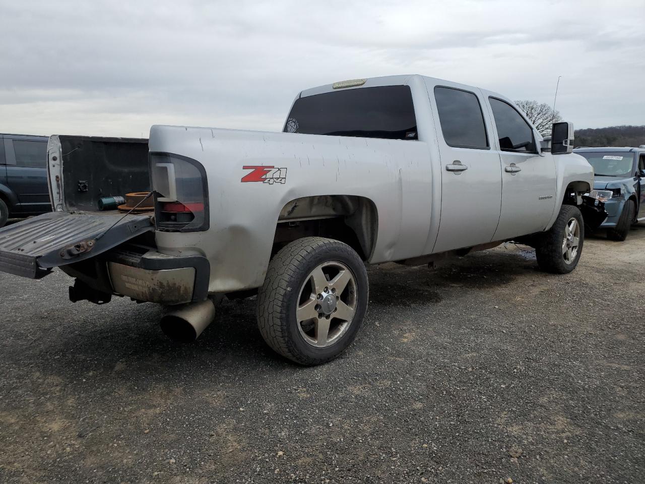 Photo 2 VIN: 1GC1KXC87EF119368 - CHEVROLET SILVERADO 